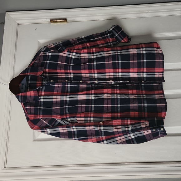 Tommy Hilfiger Tops - Tommy Hilfiger classic fit plaid